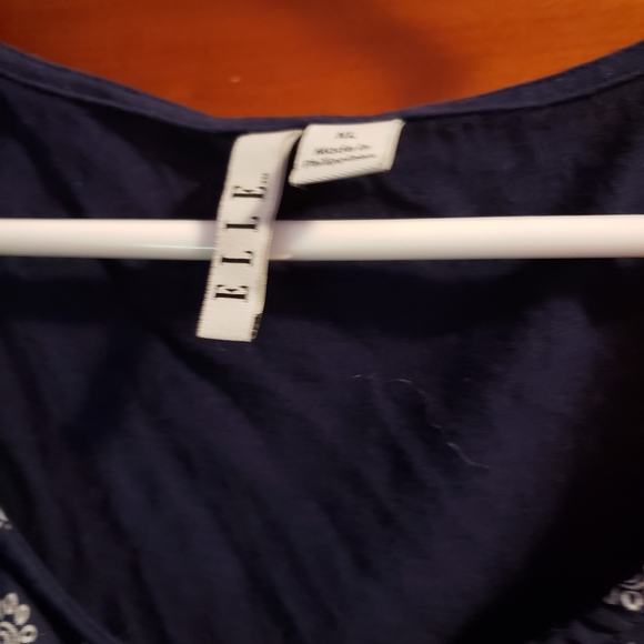 Elle Ruffle Tank. Size XL - Picture 2 of 2